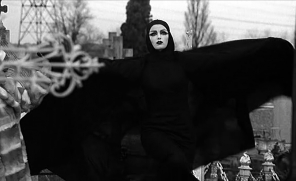  Still from Qui êtes-vous, Polly Maggoo? (Who are You Molly Maggoo?), 1966, Dir. William Klein